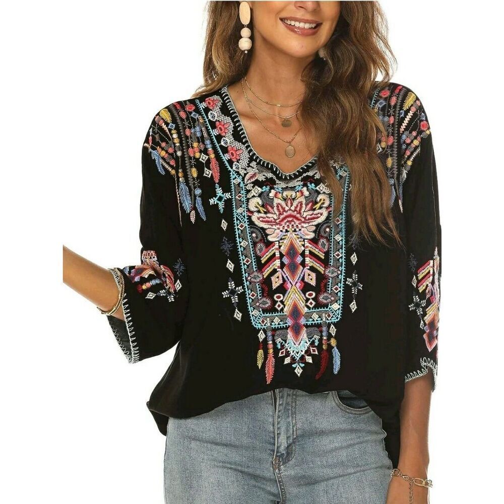LAURAKLEIN Southwestern Embroidered Tunic Top Medium